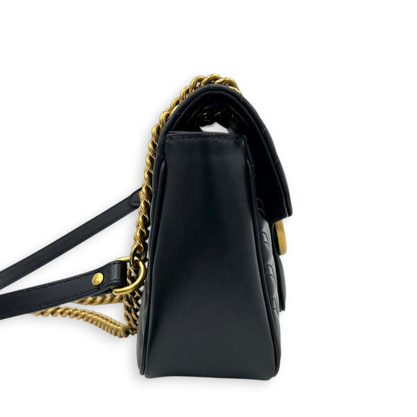 GG Marmont Small Black Shoulder Bag in Calfskin, Gold hardware