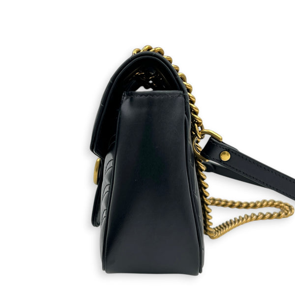 GG Marmont Small Black Shoulder Bag in Calfskin, Gold hardware