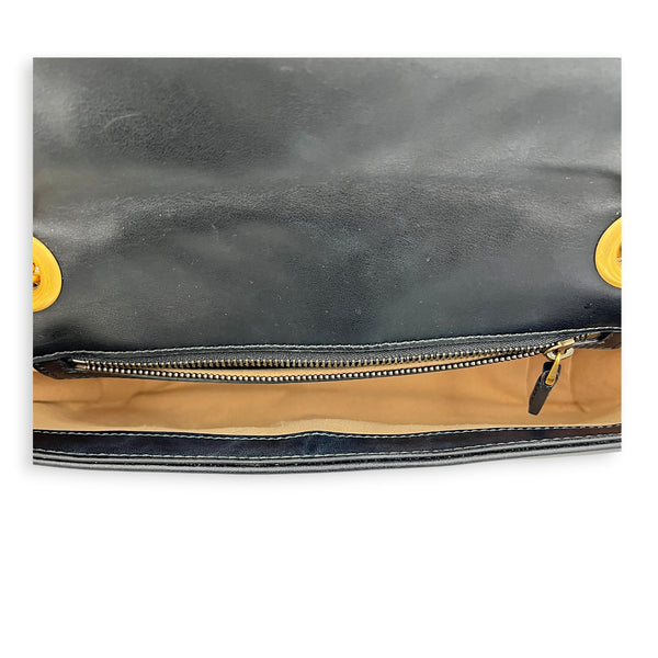 GG Marmont Small Black Shoulder Bag in Calfskin, Gold hardware
