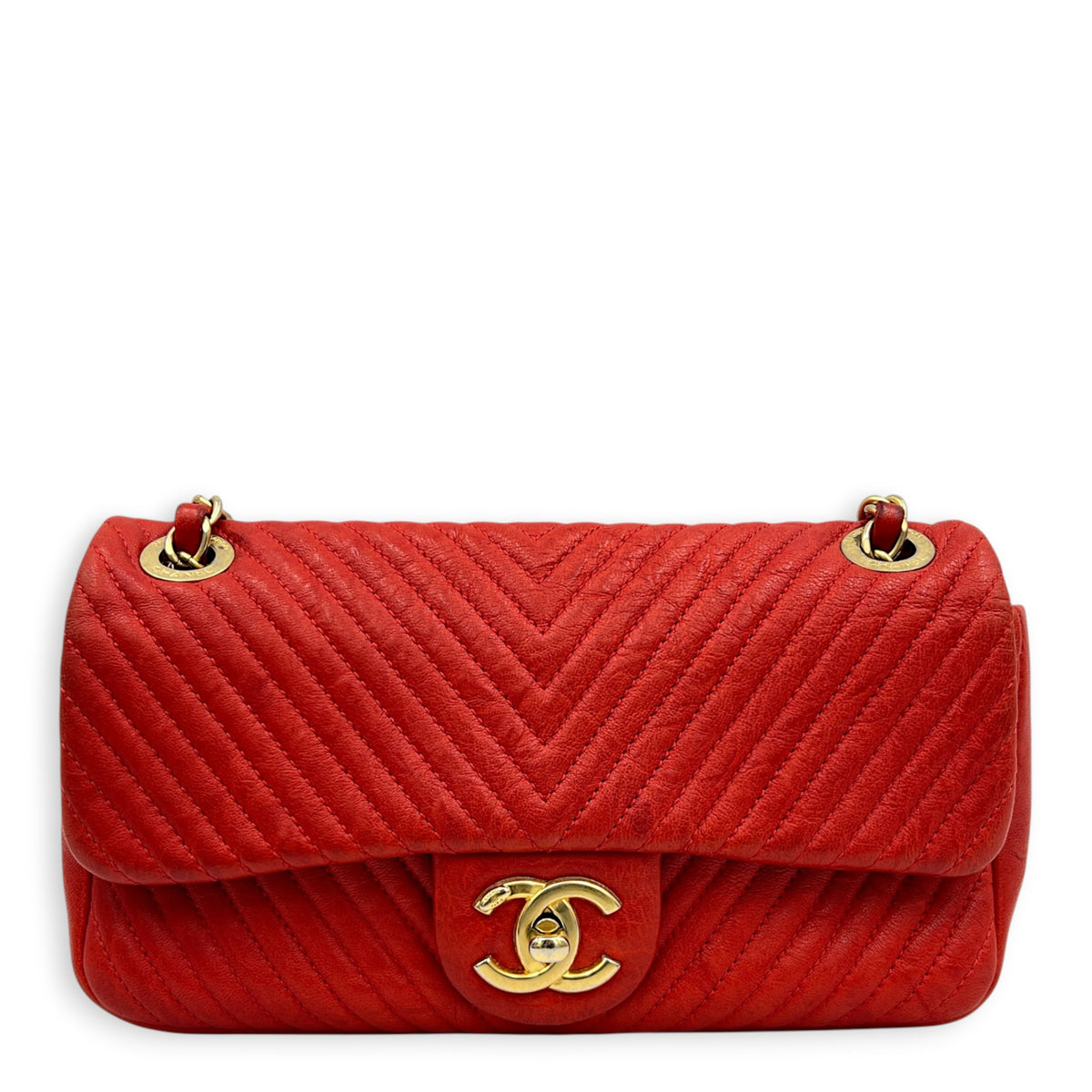 Chevron Seasonal Flap Red Shoulder Bag in Calfskin, Gold hardware