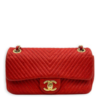 Chevron Seasonal Flap Red Shoulder Bag in Calfskin, Gold hardware