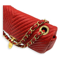 Chevron Seasonal Flap Red Shoulder Bag in Calfskin, Gold hardware