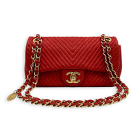 Chevron Seasonal Flap Red Shoulder Bag in Calfskin, Gold hardware