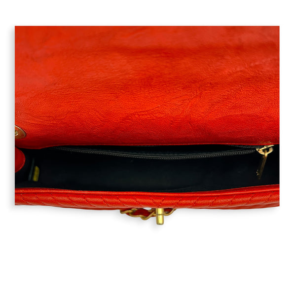 Chevron Seasonal Flap Red Shoulder Bag in Calfskin, Gold hardware