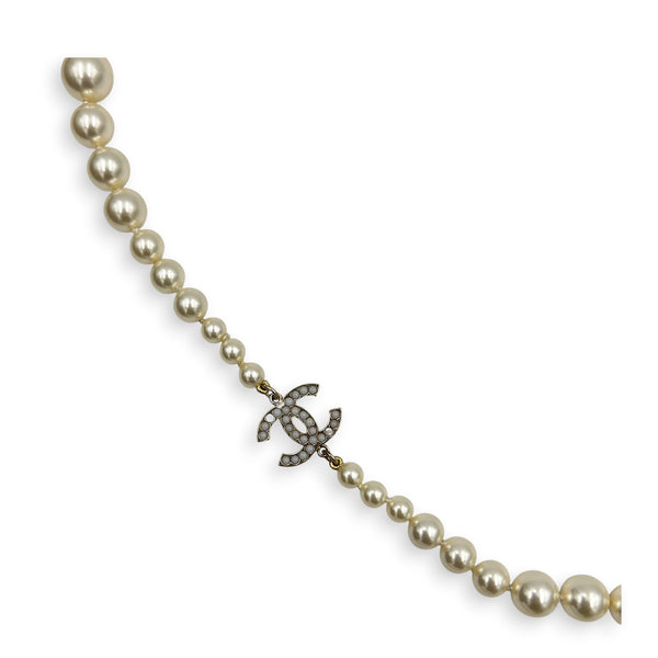 Pearl White Necklace in, Gold hardware