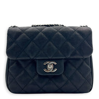 Urban Companion Shoulder Bag Black in Caviar Leather, Silver hardware