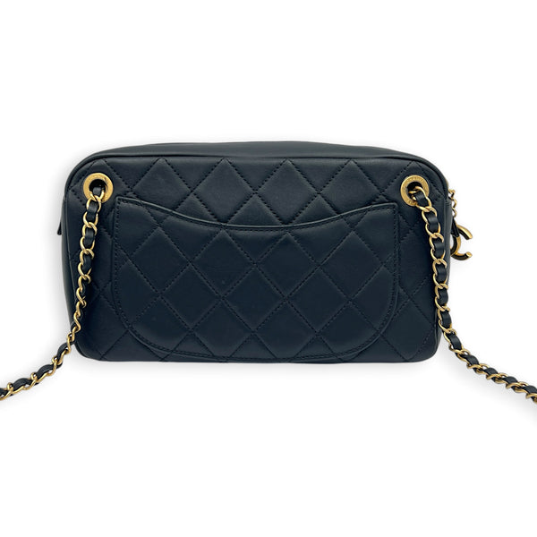 All About Chains Black Shoulder Bag in Calfskin, Gold hardware