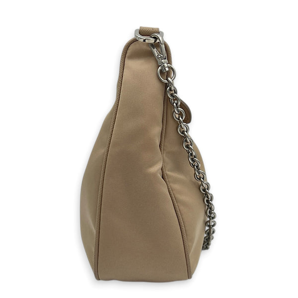 Re-Edition 2005 Shoulder Bag Beige in Re-Nylon, Silver hardware