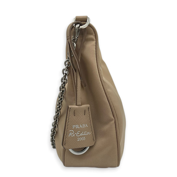 Re-Edition 2005 Shoulder Bag Beige in Re-Nylon, Silver hardware