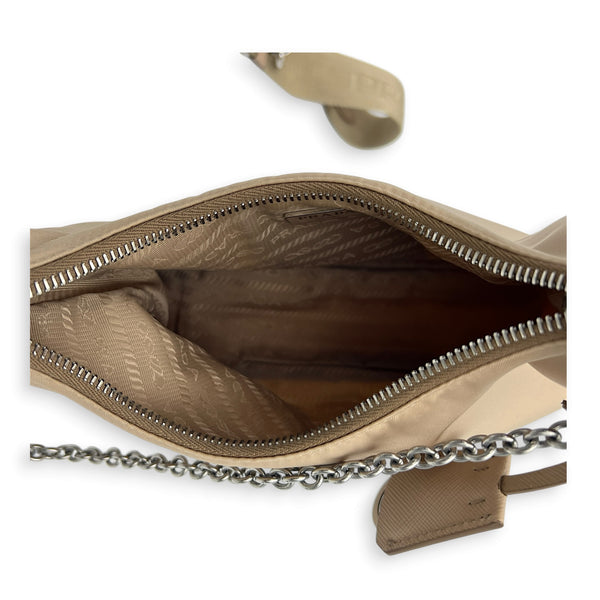 Re-Edition 2005 Shoulder Bag Beige in Re-Nylon, Silver hardware