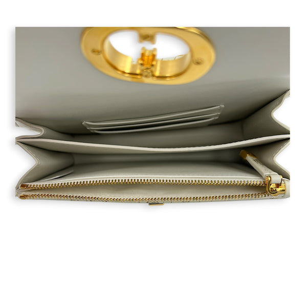 30 Montaigne Shoulder Bag White in Calfskin, Gold hardware