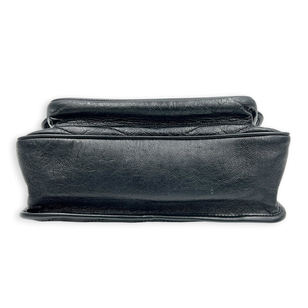 Niki Shoulder Bag Black in Distressed Leather, Ruthenium hardware