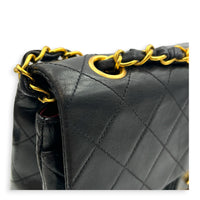 Classic Double Flap Shoulder Bag Small Black in Lambskin, Gold hardware