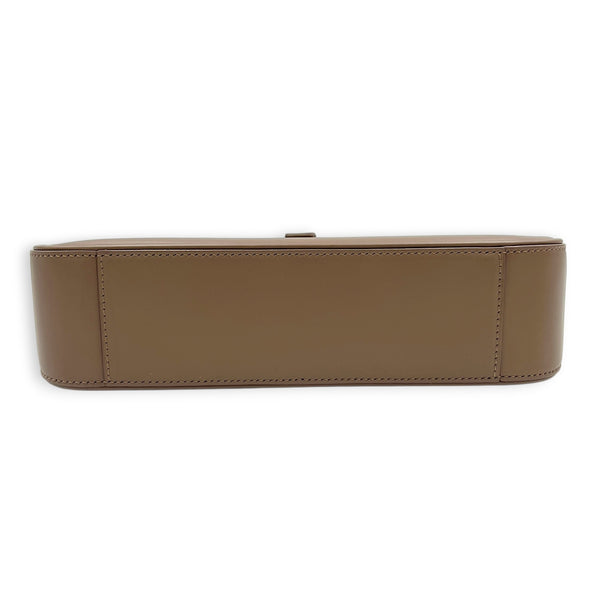 Le 5 A 7 Shoulder Bag Beige in Calfskin, Gold hardware