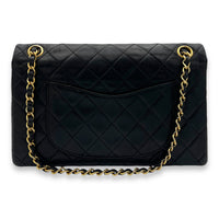 Classic Shoulder Bag Medium Black in Lambskin, Gold hardware