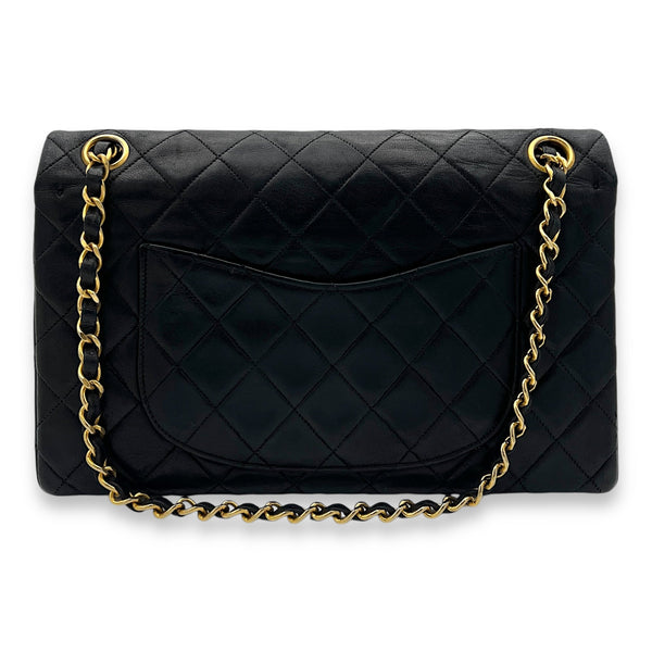 Classic Shoulder Bag Medium Black in Lambskin, Gold hardware