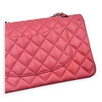 Classic Medium Pink Shoulder Bag in Lambskin, Silver hardware