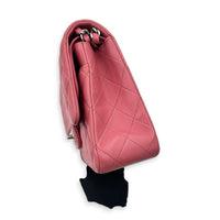 Classic Medium Pink Shoulder Bag in Lambskin, Silver hardware
