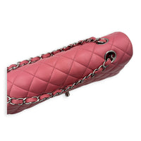 Classic Medium Pink Shoulder Bag in Lambskin, Silver hardware