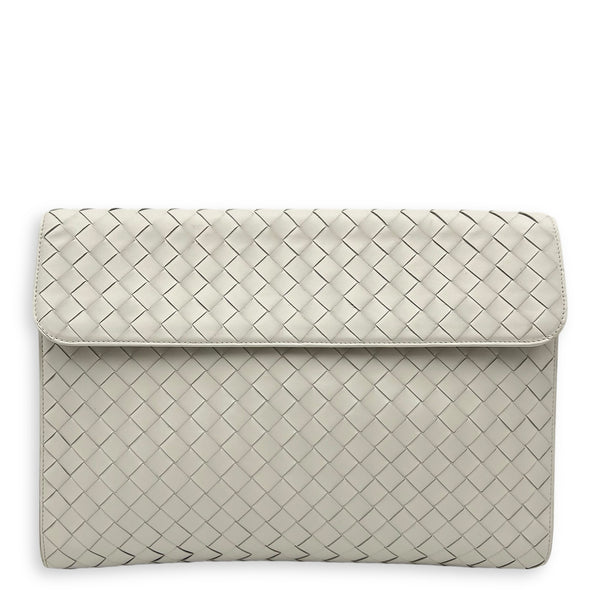 Intrecciato Clutch Silver in Lambskin, Silver hardware