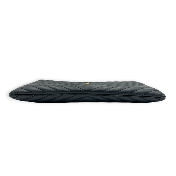 Cassandra Pouch Black in Calfskin, Gold hardware