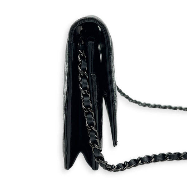 2.55 Black Wallet On Chain in Crinkled Patent, So Black hardware