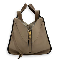 Loewe Hammock Shoulder Bag Small Beige in Calfskin, Gold hardware_10