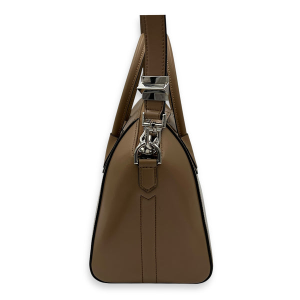 Givenchy Antigona Beige Top Handle Bag in Calfskin, Silver hardware_3