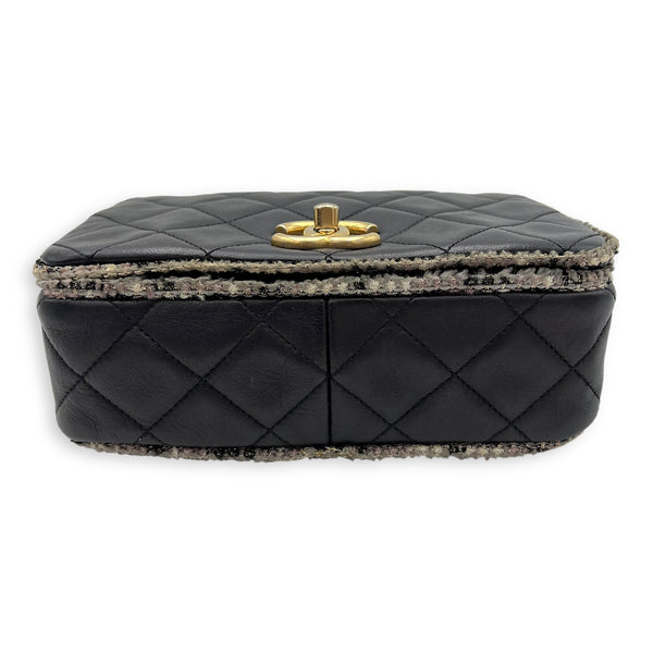 Chanel CC Crossbody Bag Black in Calfskin, Mixed hardware_3