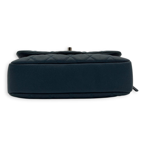 Chanel CC Shoulder Bag Blue in Caviar Leather, Silver hardware_5