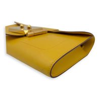 Hermès Goodlock Soleil Clutch in Swift, Gold hardware_10