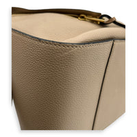 Loewe Hammock Shoulder Bag Small Beige in Calfskin, Gold hardware_3