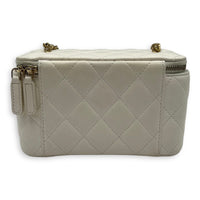 Chanel Pearl Crush Vanity Bag White in Lambskin, Gold hardware_2