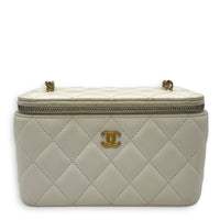 Chanel Pearl Crush Vanity Bag White in Lambskin, Gold hardware_1