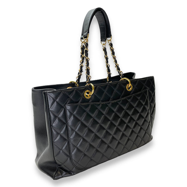 GST XL Black Shoulder Bag in Caviar Leather, Gold hardware
