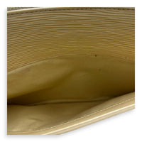 Louis Vuitton  Croisette PM Top handle bag in Epi leather, Gold Hardware_9