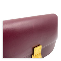 Box Medium Maroon Shoulder Bag in Calfskin, Gold hardware