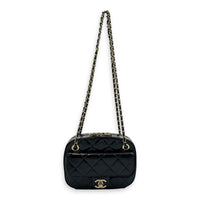 CC Seasonal Camera Shoulder Bag Black in Patent Leather, Gold hardware