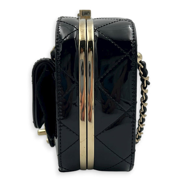 CC Seasonal Camera Shoulder Bag Black in Patent Leather, Gold hardware