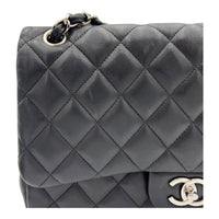 Classic Shoulder Bag Jumbo Silver in Lambskin, Silver hardware