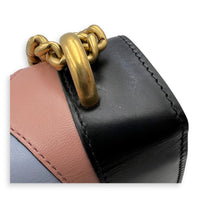 GG Marmont Shoulder Bag Black in Calfskin, Gold hardware