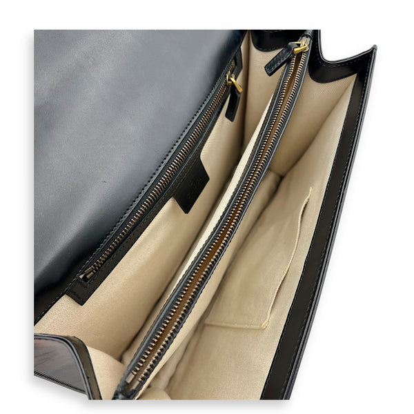 GG Marmont Shoulder Bag Black in Calfskin, Gold hardware