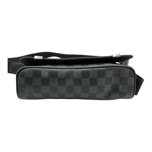 District Messenger PM Black in Coated Canvas, Silver hardware