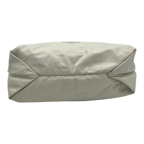 Crush Tote Bag White in Distressed Leather, Silver hardware