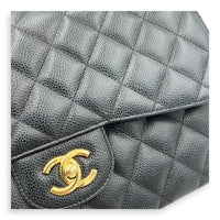 Classic Shoulder Bag Jumbo Black in Caviar Leather, Gold hardware