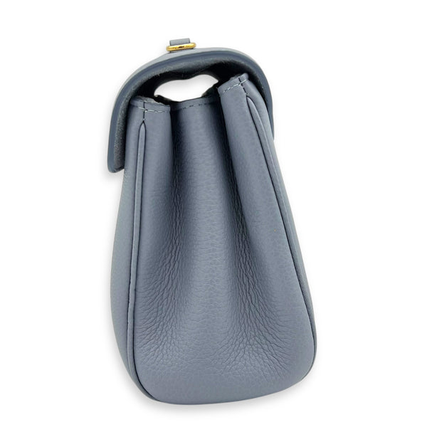 16 Shoulder Bag Blue in Calfskin, Gold hardware