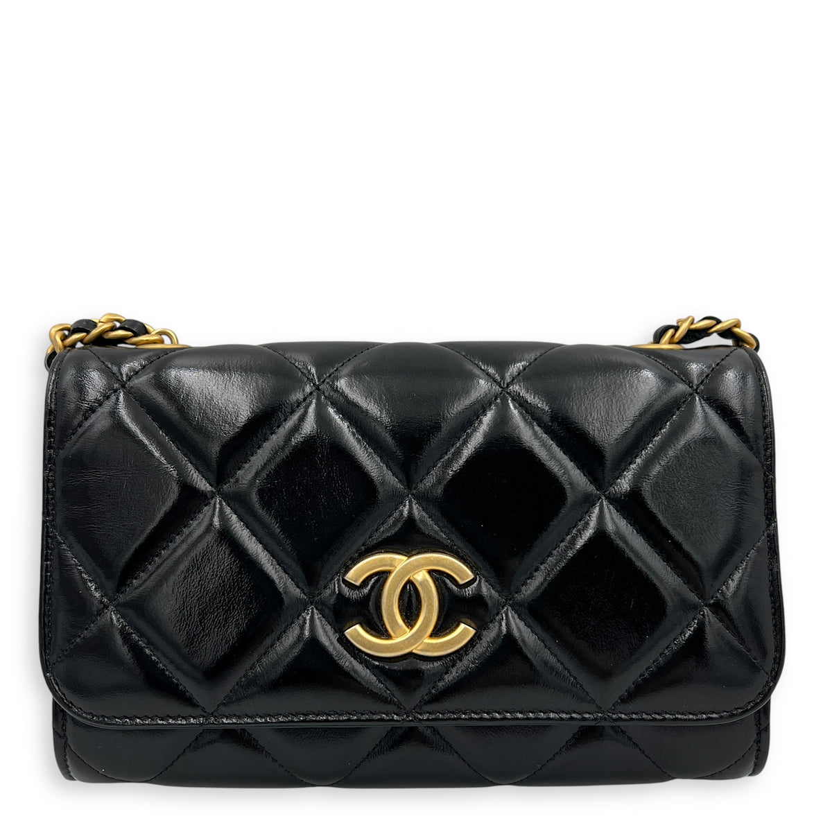 CC Black Wallet On Chain in Patent Leather, Brushed Gold hardware