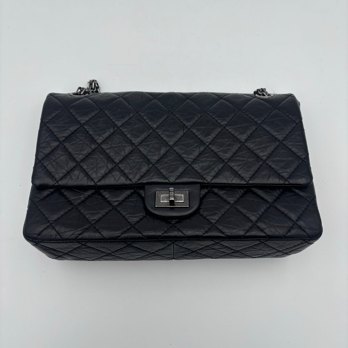 2.55 Shoulder Bag Medium Black in Distressed Leather, Ruthenium hardware