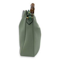 Bamboo Shoulder Bag Green in Calfskin, Gold hardware