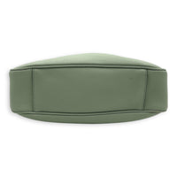 Bamboo Shoulder Bag Green in Calfskin, Gold hardware